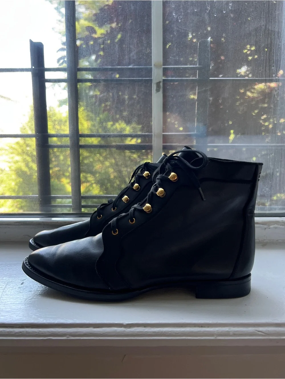 Sarah Flint classic black